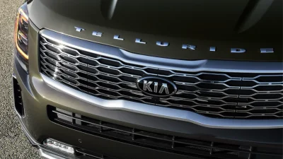 Kia Owner Films Dealer 'Borrowing' Parts From Her SUV Without Permission