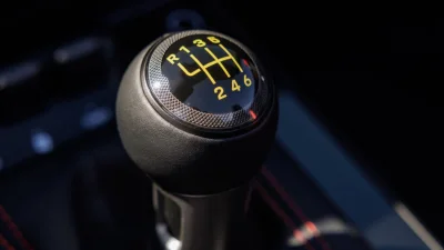 AA Proposes One-Hour Lesson for Automatic Drivers to Drive Manuals