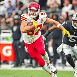 Chiefs and Raiders Meet 3-0 in Rare AFC West Showdown