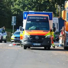 Truck Kills Pedestrian at A66 Kinzigtal Rest Stop; Police Seek Witnesses