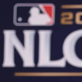 Murphy backs Roberts as Brewers sweep Dodgers for World Series