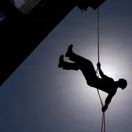 Rappelling demo fall kills Air Force member before UTSA-Navy game
