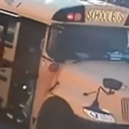 Minnesota Man Boards Moving School Bus to Stop It, Saving 19 Students