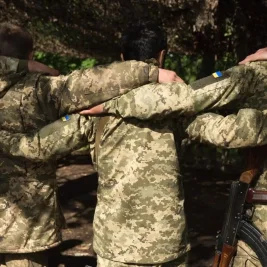 Teen held in Zhytomyr over poison parcels that killed two troops