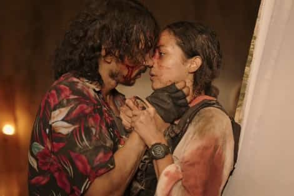 Abimana Aryasatya Lakukan Adegan Ciuman Pertama Kali dengan Putri Marino dalam Film The Big 4 Bikin Natizen Terkejut Berikut Link Nonton Resminya Bukan di LokLok Apalagi CGVIndo