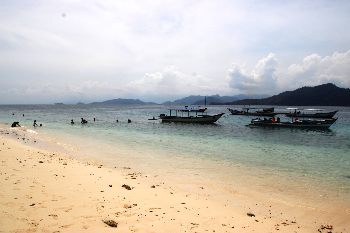 Apakah ini Surga Dunia? Inilah 10 Pantai Terindah di Gresik, Ada yang Plek-Ketiplek dengan Raja Ampat Papua