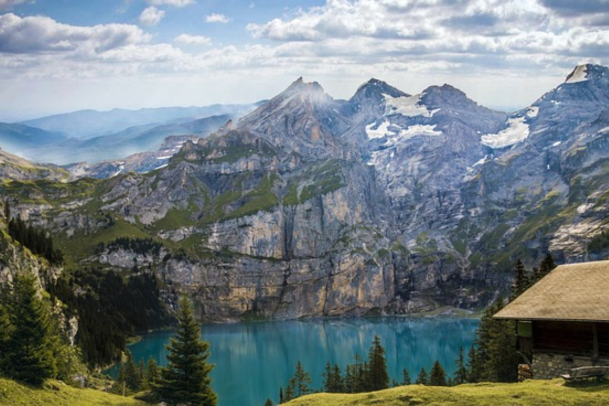 Seperti Swiss Kesekian, Inilah Kota Tersembunyi di Jawa Timur yang Dikelilingi 3 Gunung Indah, Bukan Banyuwangi dan Jember!