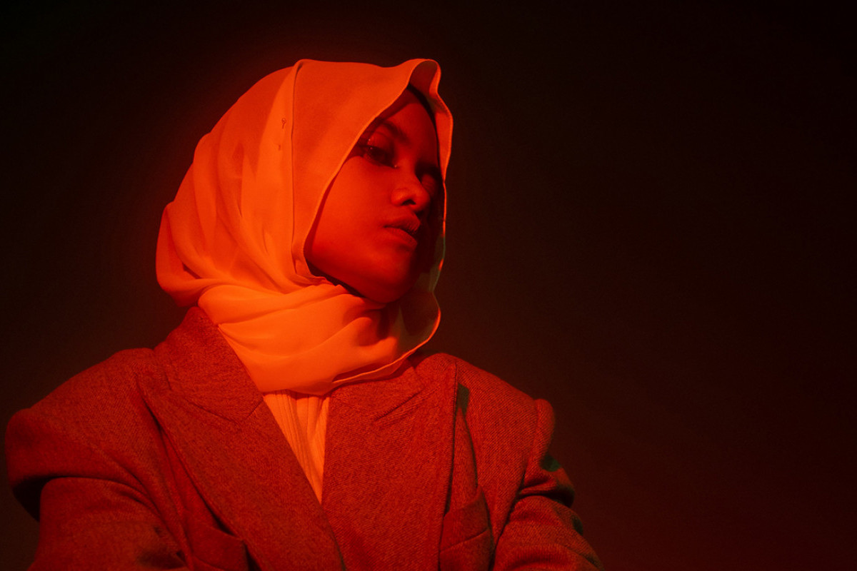Hanin Dhiya Luapkan Kemarahan di Single Terbarunya ‘Marah’
