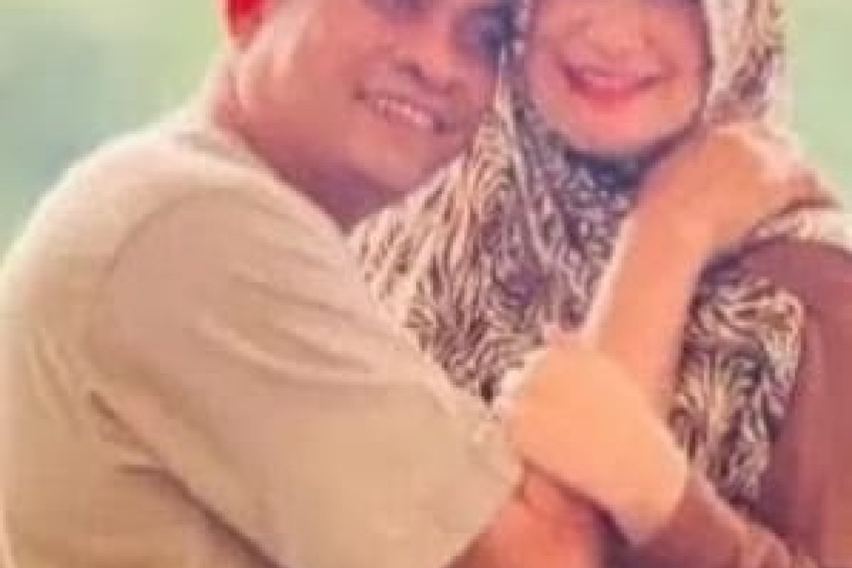 Berikut Foto Mesra Abah Agam Berpelukan dengan Umi Yuni yang Membuat Hancur Hati Ibu Ustaz Arifin Ilham 