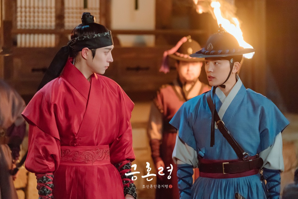 Nonton Download The Forbidden Marriage Episode 11 SUB INDO Streaming di MBC - Raja Lee Heon Berhasil Tangkap Pelaku Teror? 