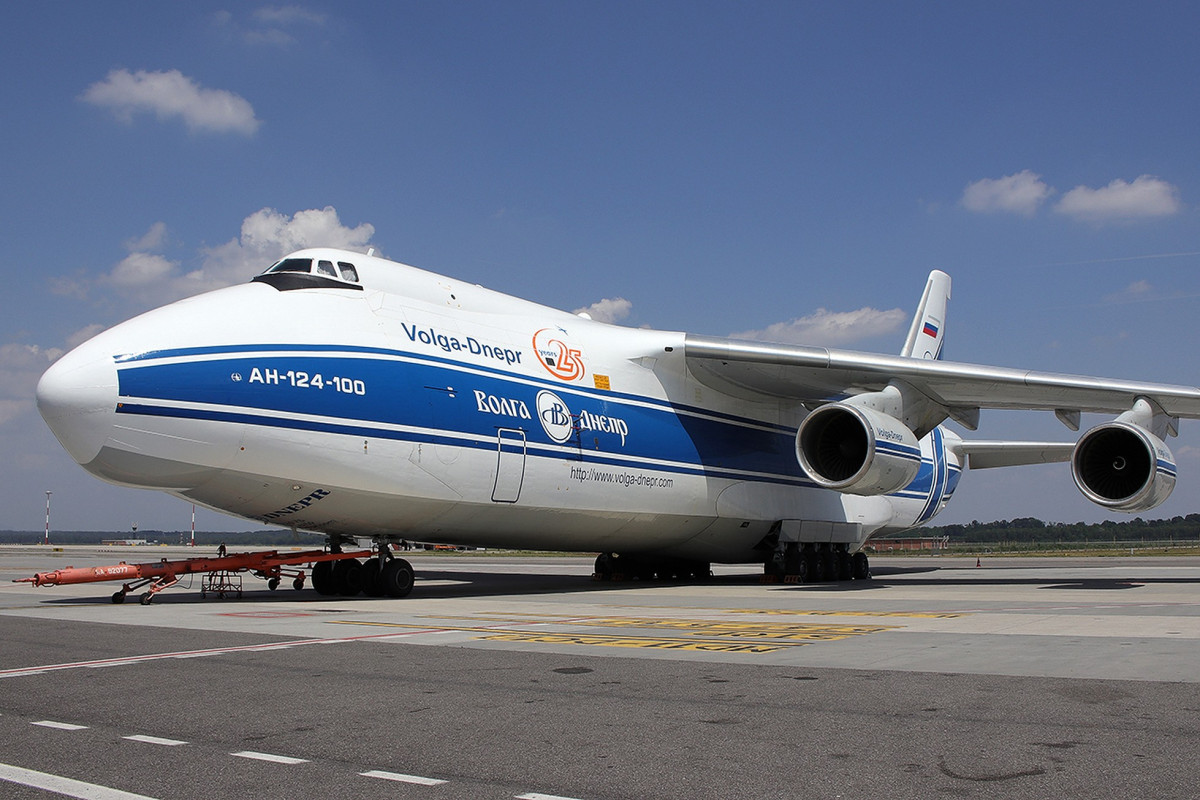 Untuk Apa Chandra Asri Datangkan Pesawat Terbesar di Dunia Antonov 124-100?