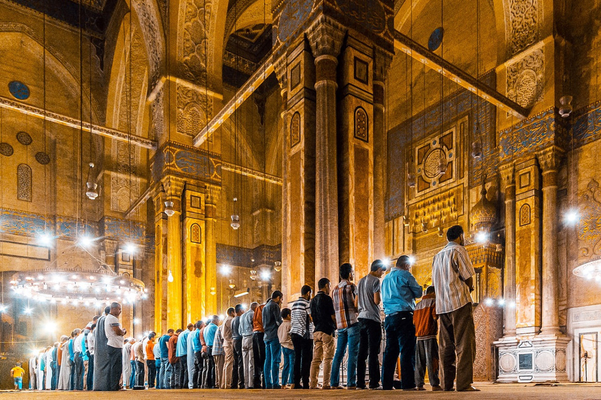 Yuk Kebut IBADAH! Inilah Amalan yang Bisa Dilakukan di Malam Lailatul Qadar, Malam yang Lebih Baik Dari Pada 1000 Bulan