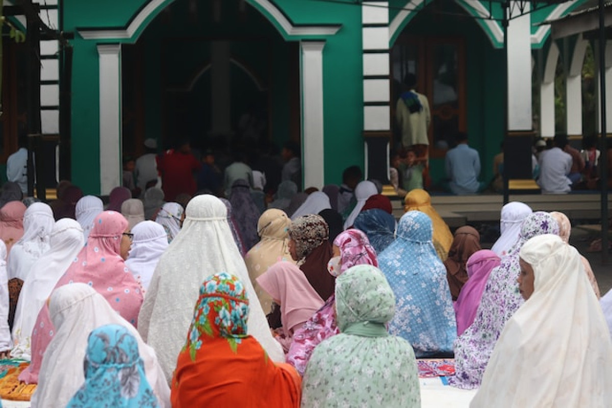 Naskah Khutbah Idul Fitri 2023 PDFyang Sedih dan Mengharukan Tema Orang Tua dan Mudik Lebaran, Buat Jamaah Menangis