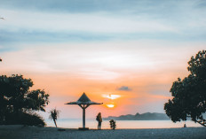 Nyari yang Eksotis? Kunjungi 5 Pantai Terindah di Probolinggo Dijamin Gak Nyesel Ada yang Mirip Bali Loh! Sst Gak Banyak yang Tahu
