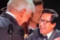 Momen Haru Ke Huy Quan dan Harrison Ford Indiana Jones Berpelukan di Oscar 2023 Viral Bikin Natizen Menangis 