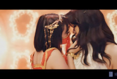 Mirip Adegan Ciuman? JKT48 Diduga Pro LGBT di MV Benang Sari Putik dan Kupu-Kupu Malam, Warganet: Keblabasan!